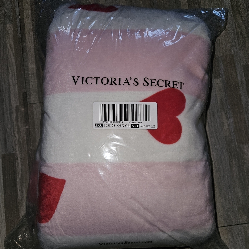 Vs valentine blanket